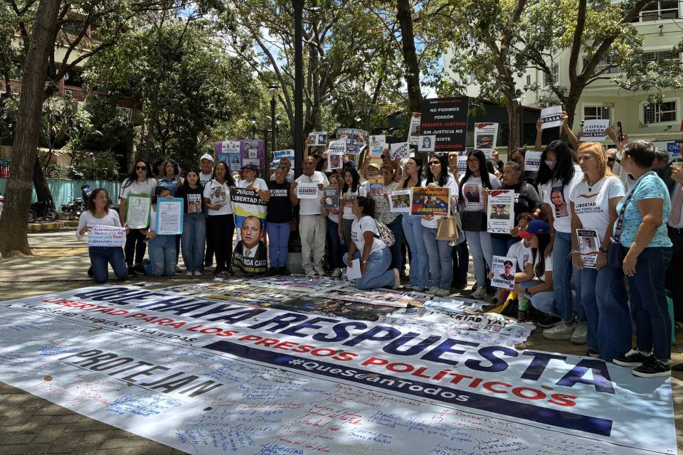 Protesta presos políticos Defensoría del Pueblo