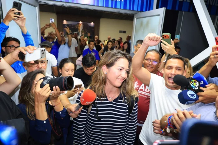 Claudia Macero retorno Vzla